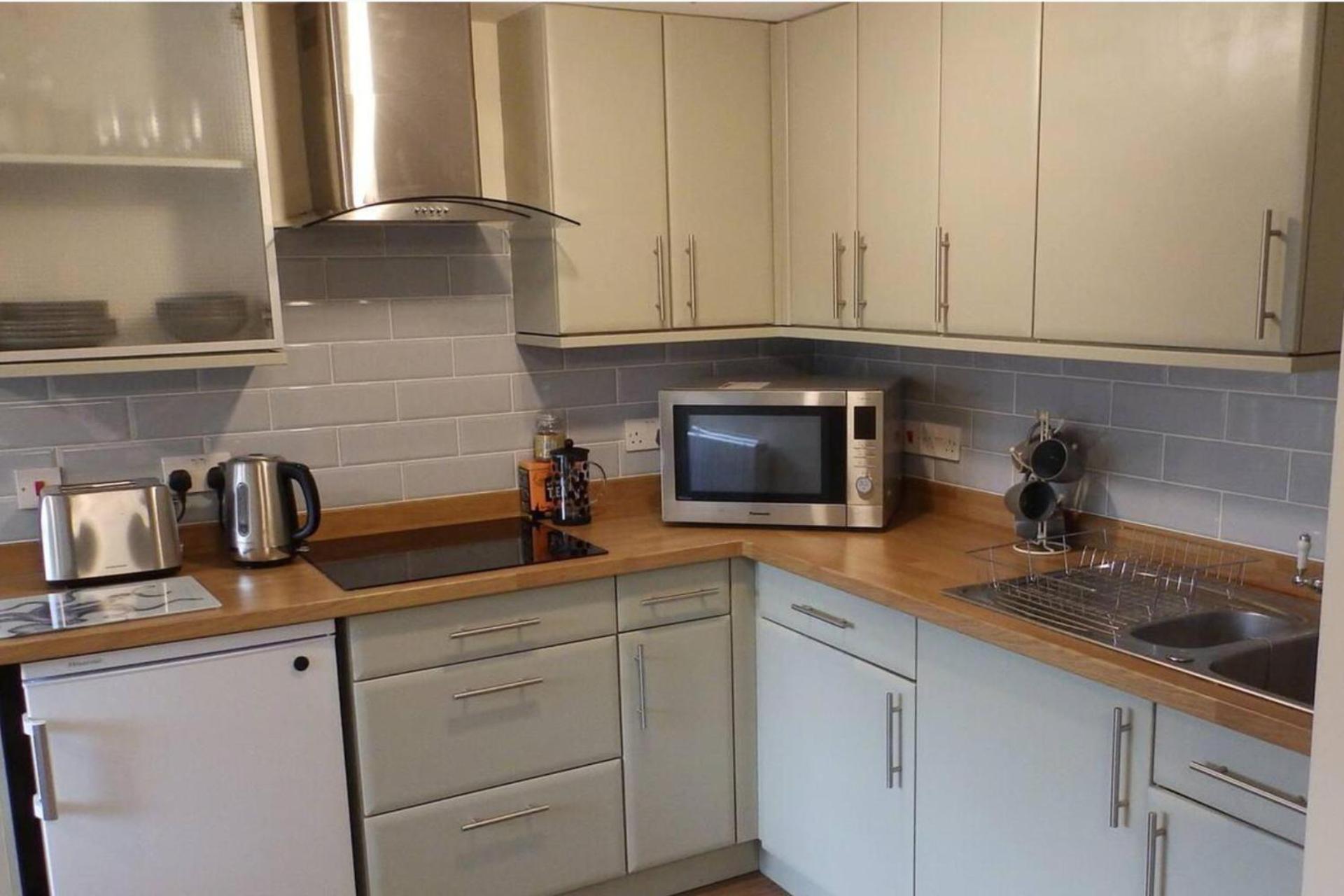 1 Bed-Pet Friendly-Parking-Patio-Close To Coasts North Hill Екстериор снимка